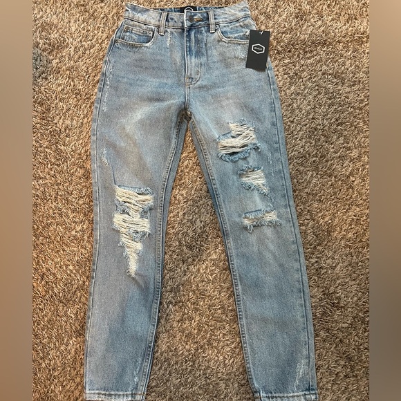 NWT RVCA juniors ripped jeans size 24 high rise tapered ankle jeans - Picture 1 of 6